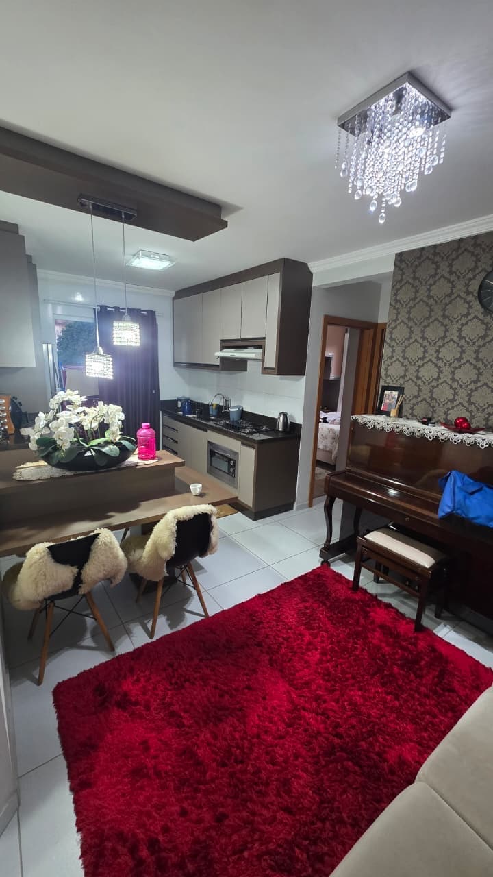Apartamento em Colombo com churrasqueira